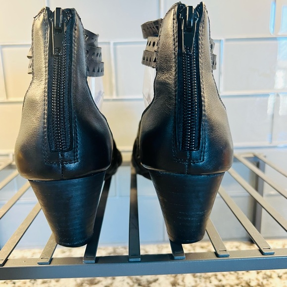 Lucky Brand Sandals Wedges Black Leather Ankle Strappy Zip up Women’s Size 8 - Picture 3 of 6